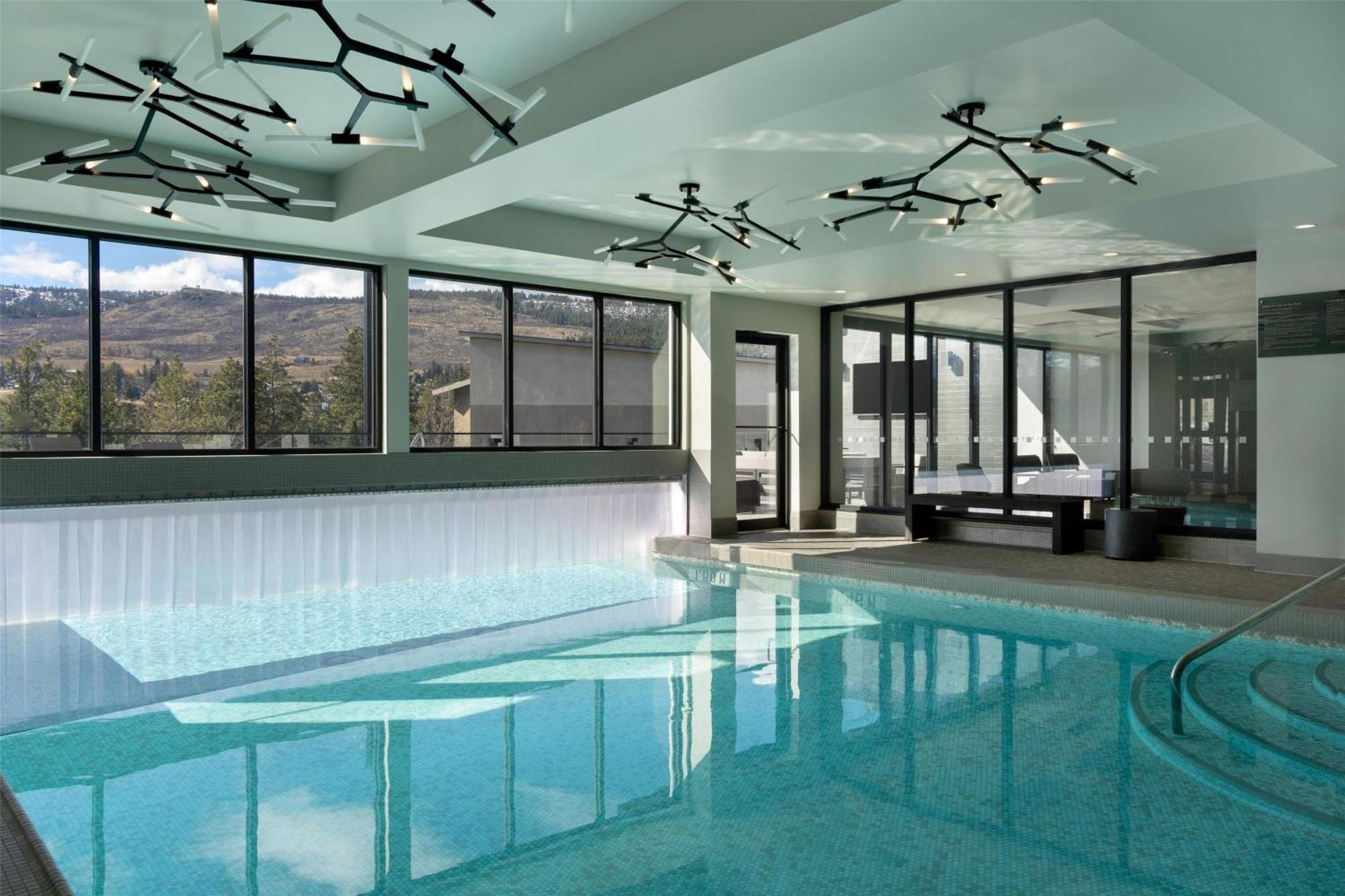Doubletree By Hilton West Kelowna Esterno foto