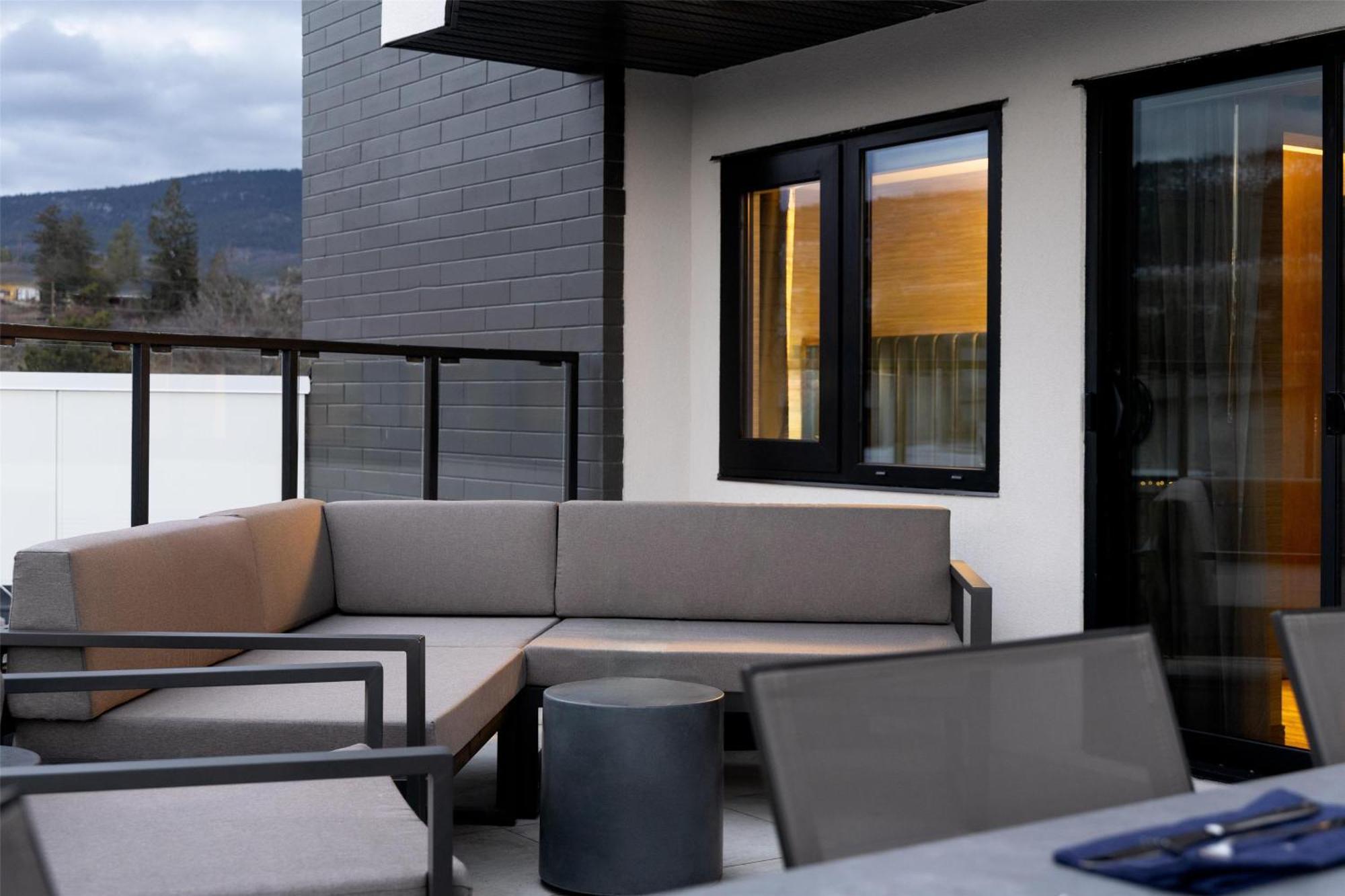 Doubletree By Hilton West Kelowna Esterno foto