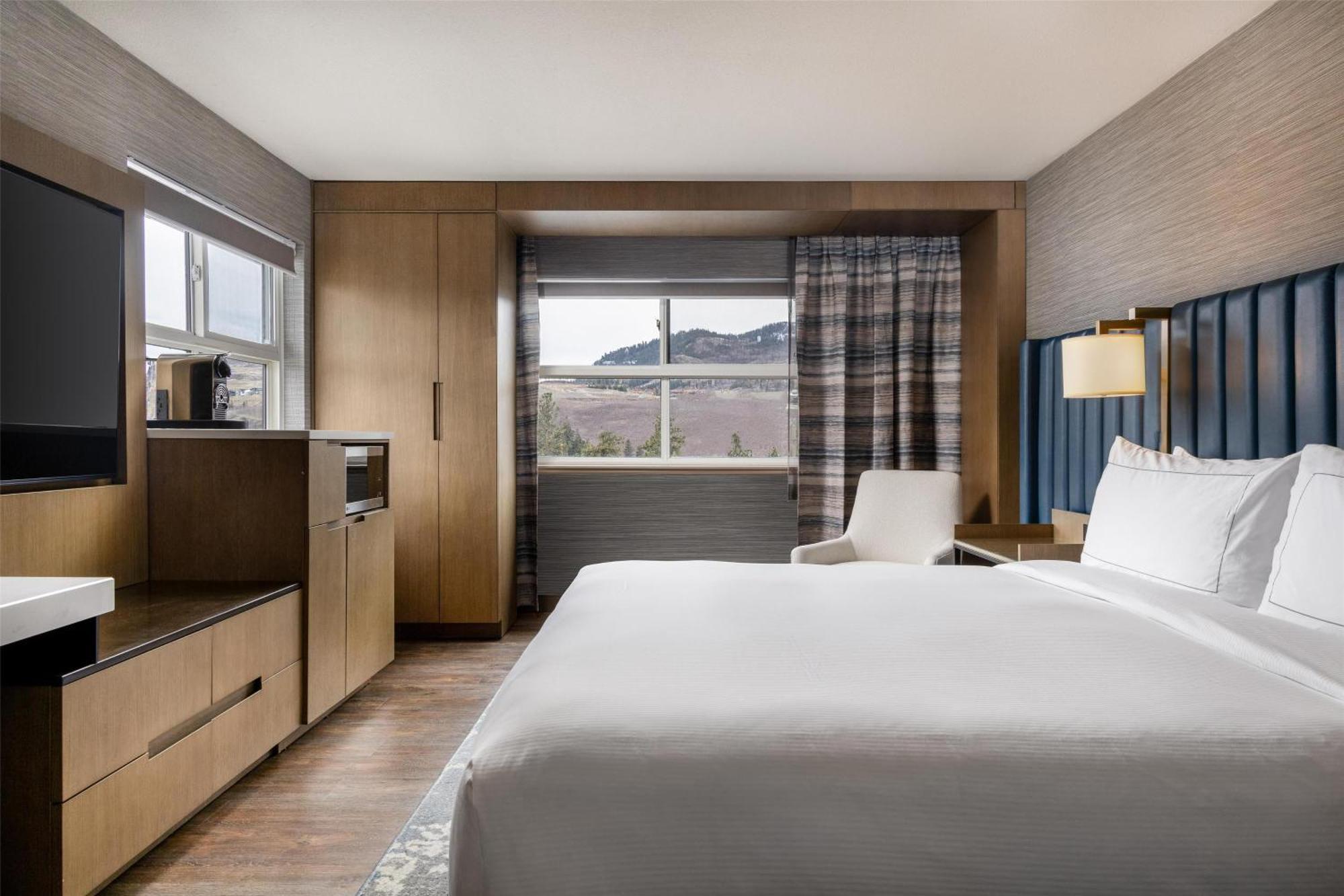 Doubletree By Hilton West Kelowna Esterno foto