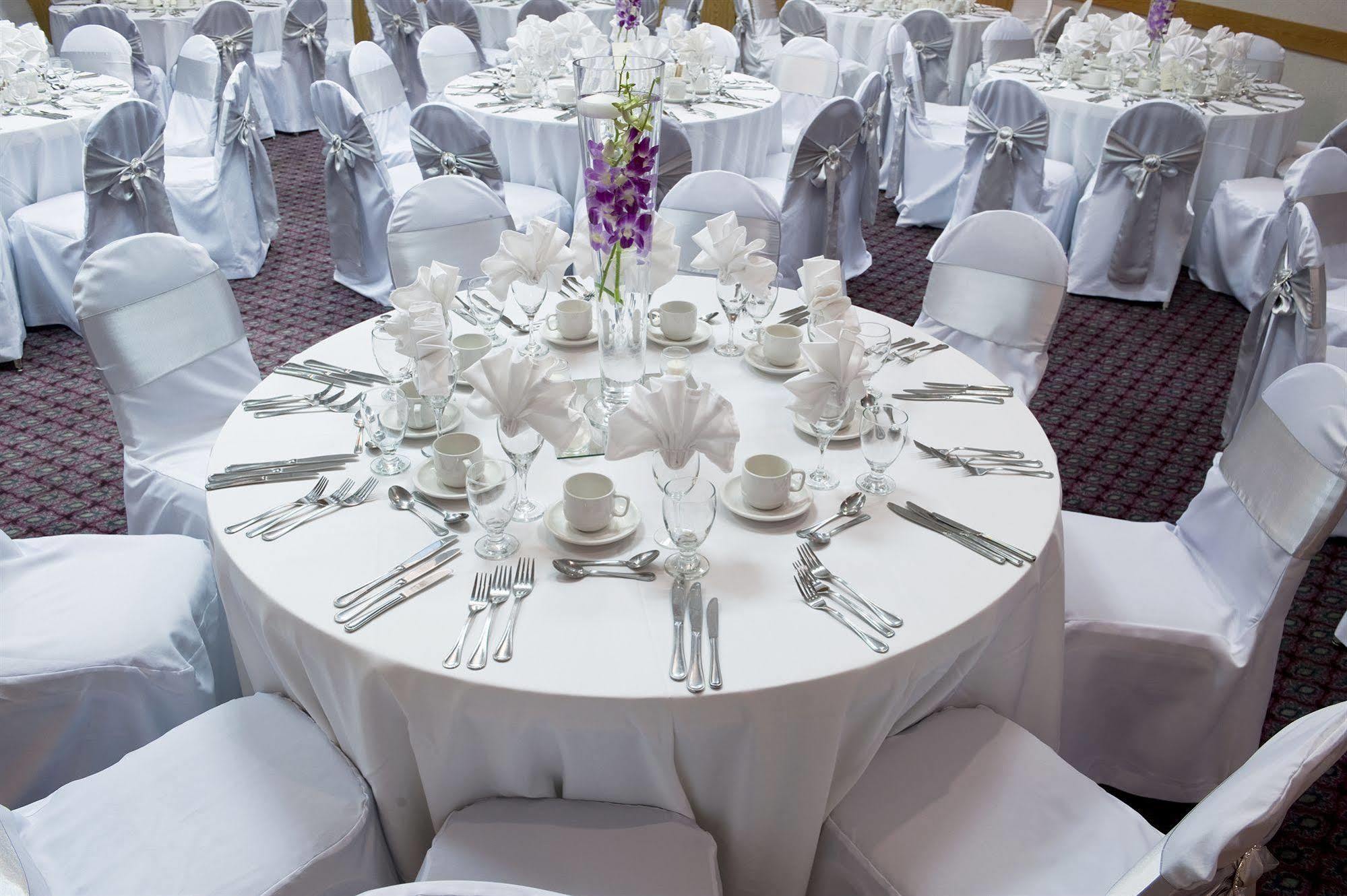 Doubletree By Hilton West Kelowna Esterno foto