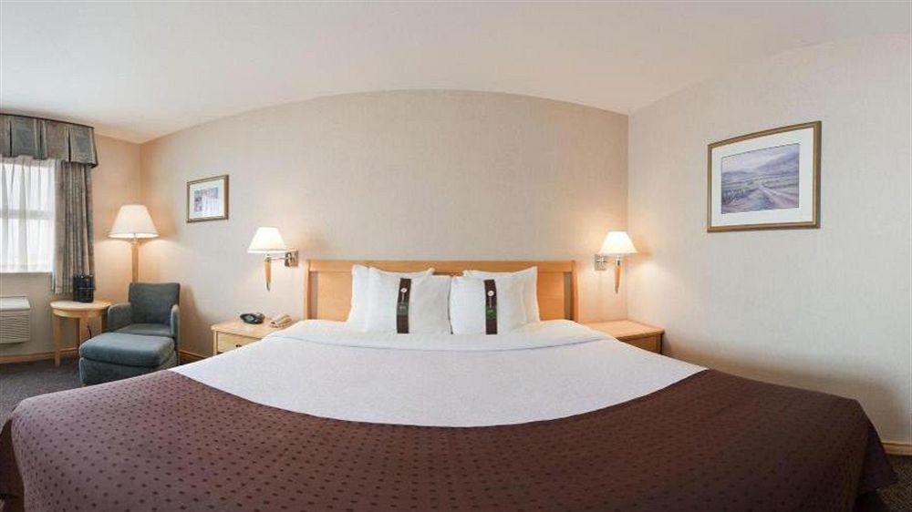 Doubletree By Hilton West Kelowna Esterno foto